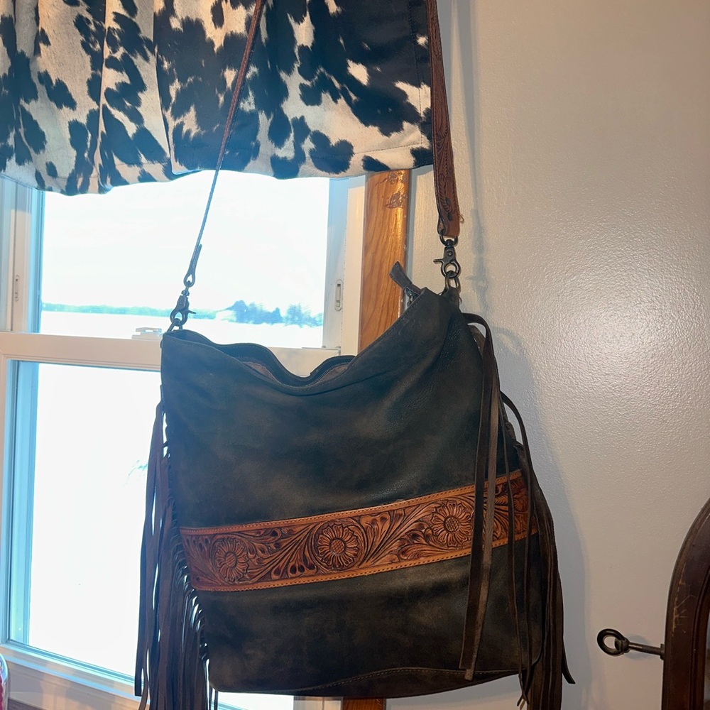 American Darling Messenger Bag. Conceal carry, Crossbody, leather western bag. - Picture 2 of 3